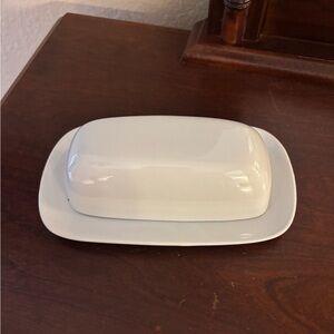Pottery Barn Great White Covered Butter Dish